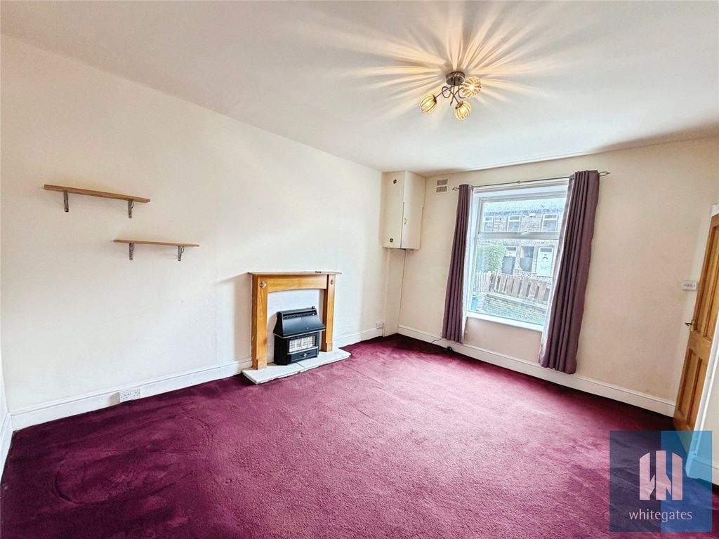 Property photo 3 of 12 Picture No. 27