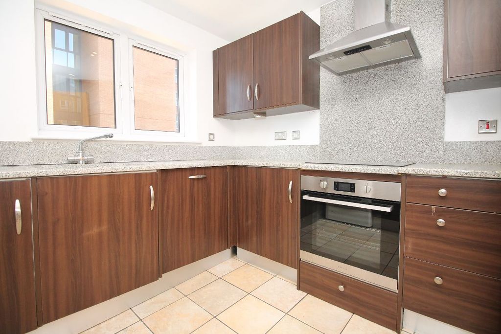 Property photo 1 of 36