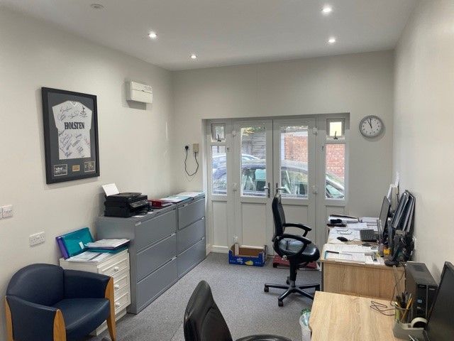 Property photo 1 of 3