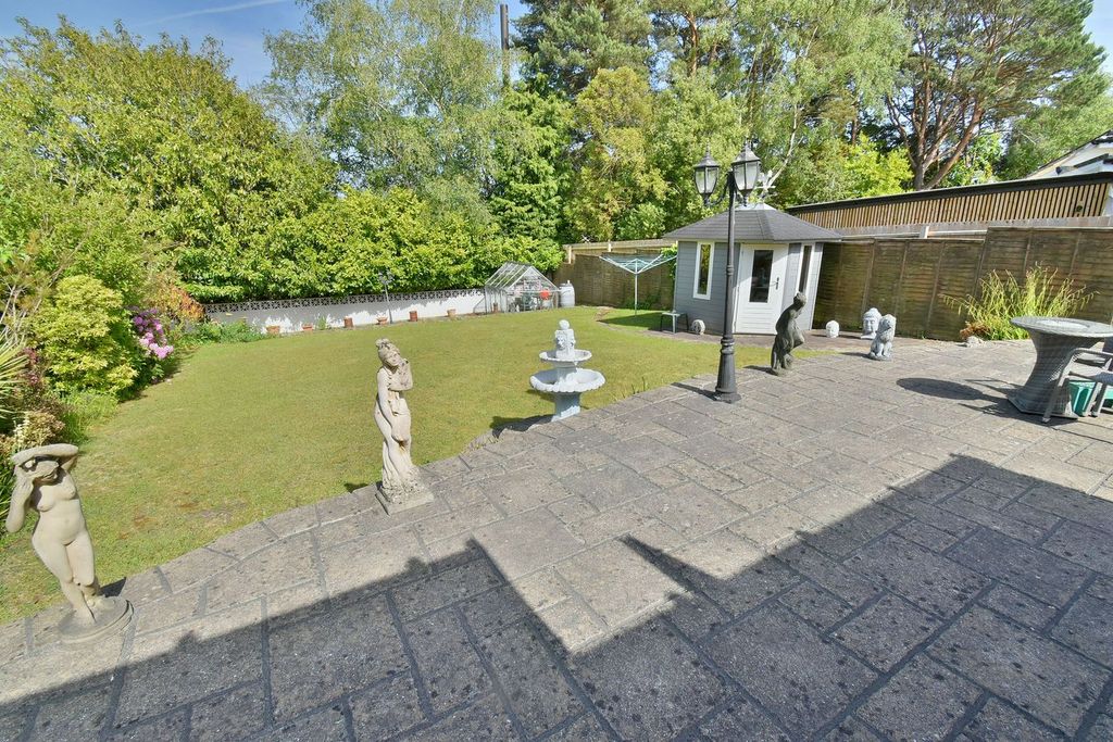Property photo 3 of 23