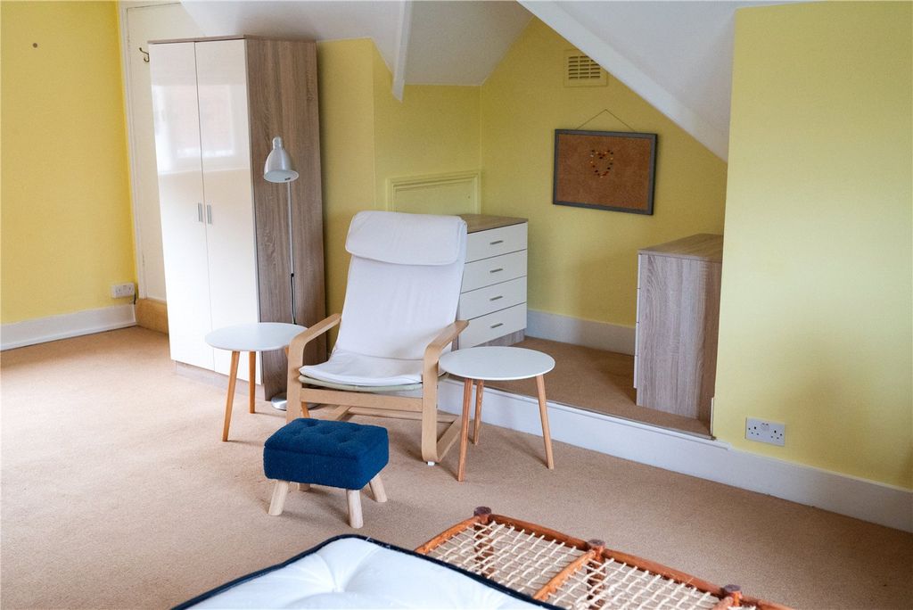 Property photo 3 of 10 House. Partnership