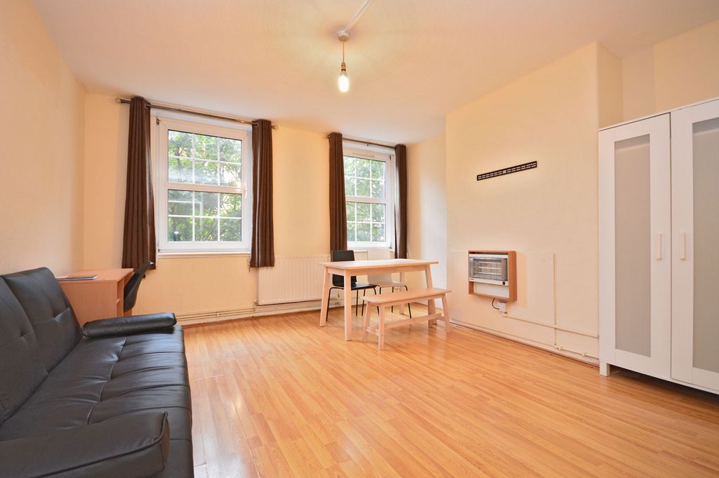 Property photo 1 of 6 Spacious Double Room To Rent In Shared Flat