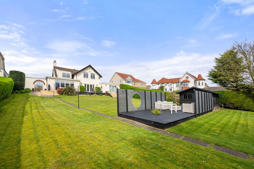 Property photo 1 of 73