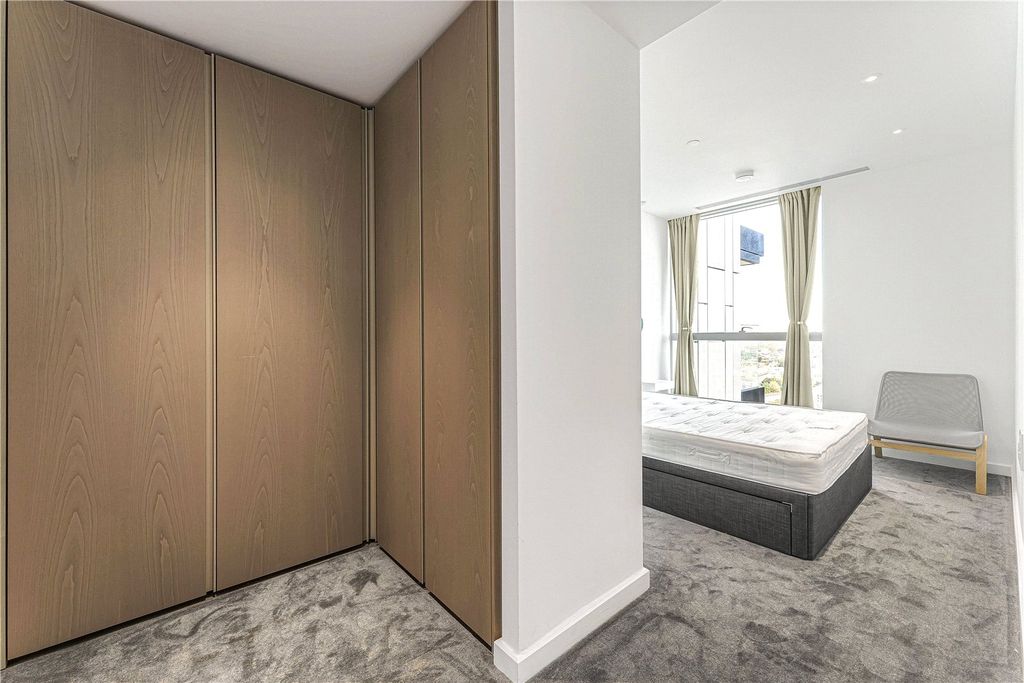 Property photo 3 of 22 Bedroom