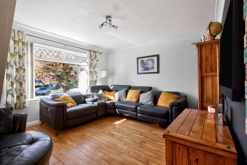 Property photo 3 of 19