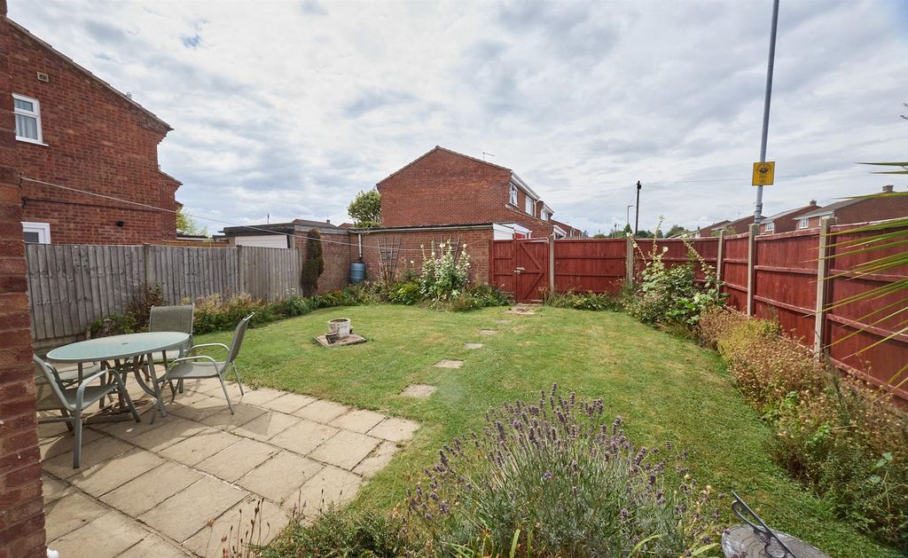 Property photo 2 of 11 Aster Way Bb 4.Jpg
