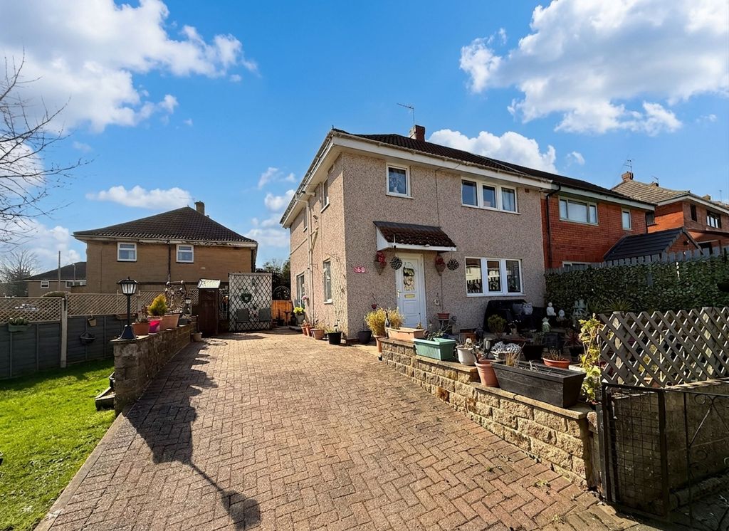 Property photo 1 of 28