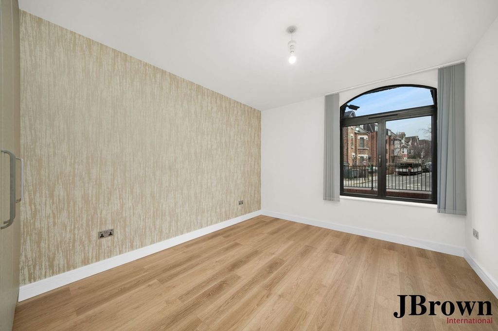 Property photo 1 of 1