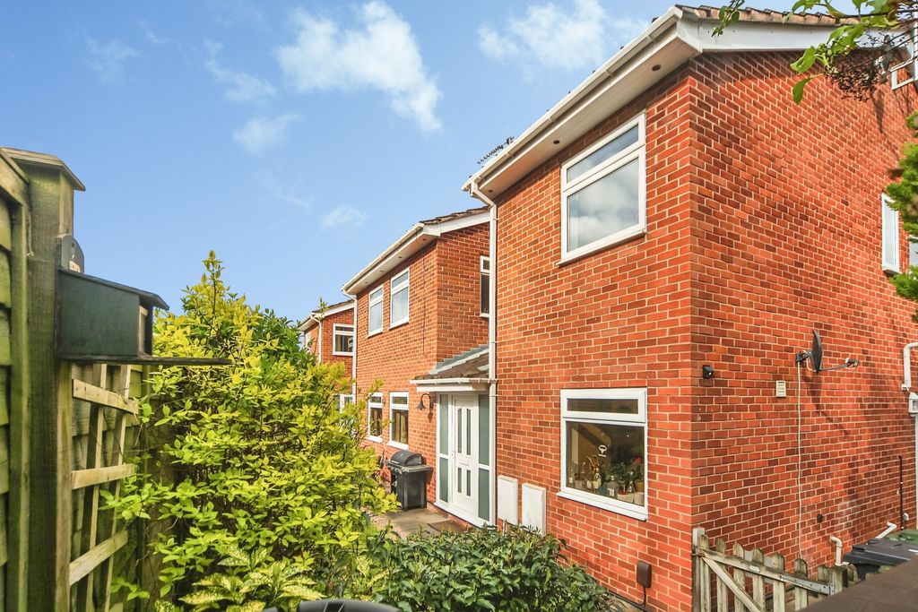 Property photo 1 of 23 Ebffbda1-Image00044.Jpg