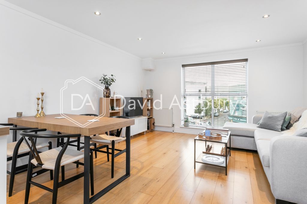 Property photo 2 of 12