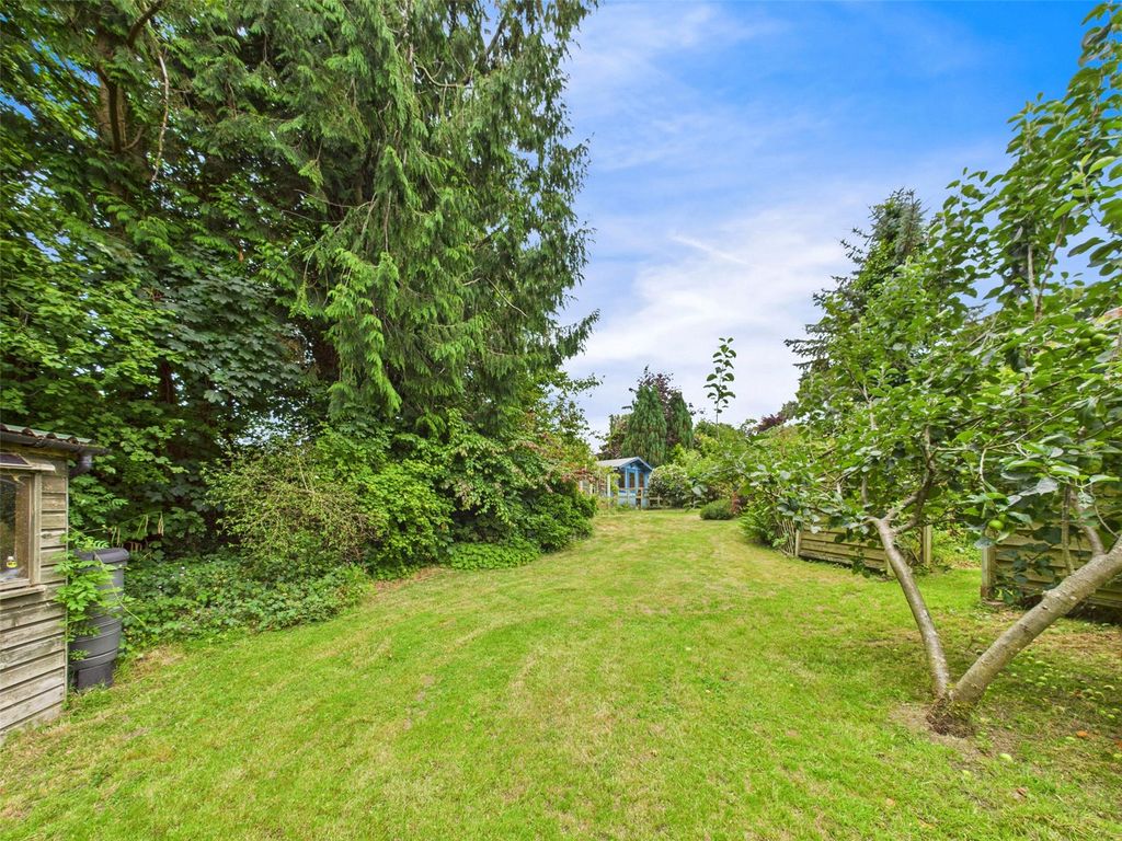 Property photo 2 of 22 Garden