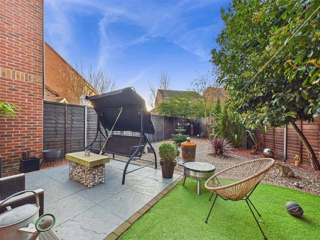 Property photo 2 of 13 Cam03303G0-Pr0283-Still011.Jpg