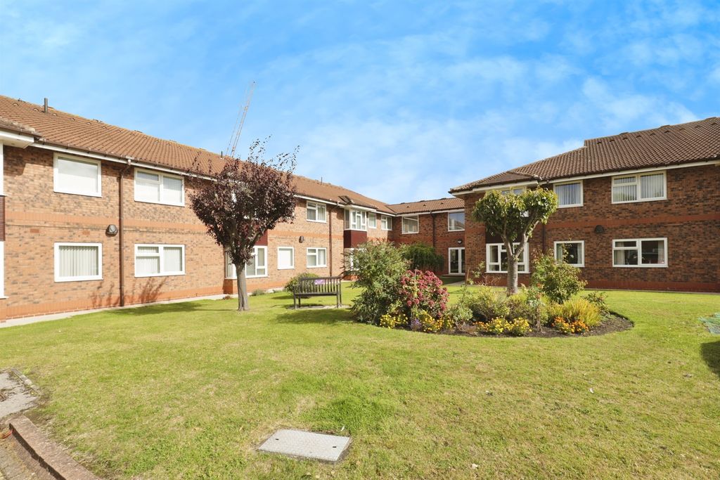 Property photo 1 of 17