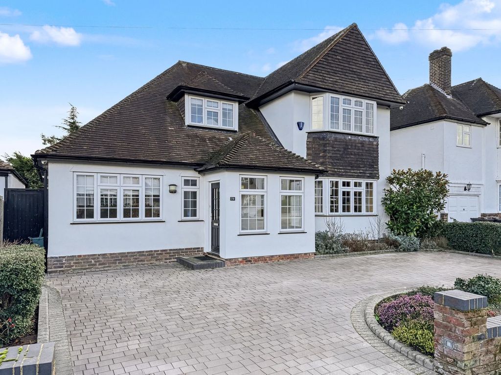 Property photo 1 of 32