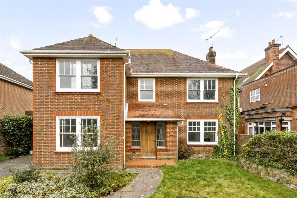 Property photo 1 of 17 Beccles Road_4-017(1).Jpg