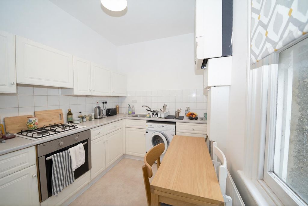 Property photo 2 of 4 Kitchen.Png