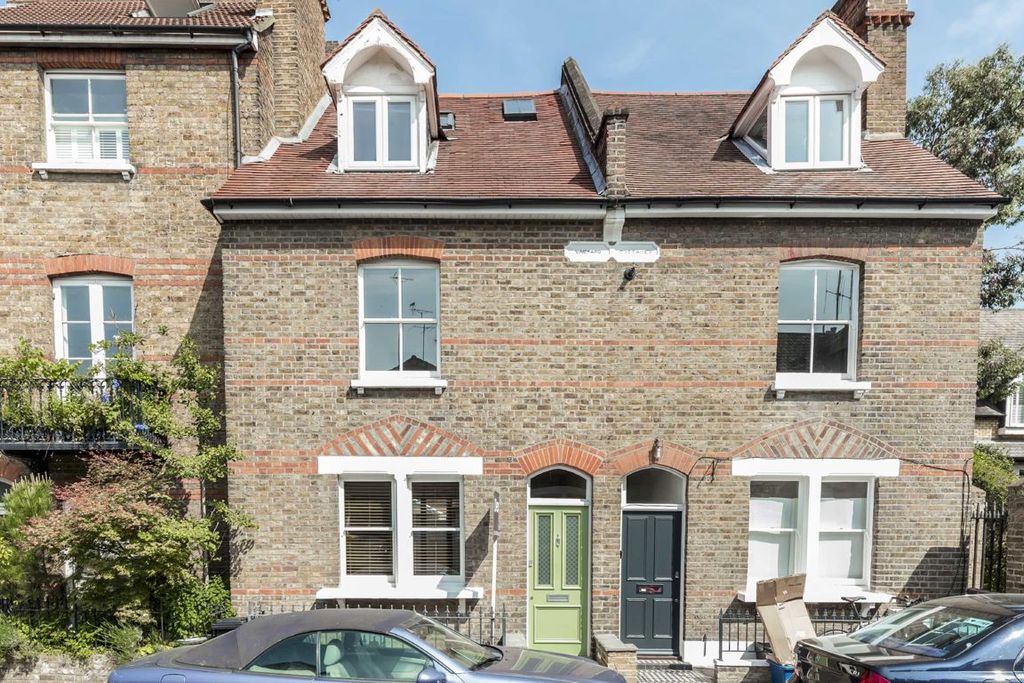 Property photo 1 of 8