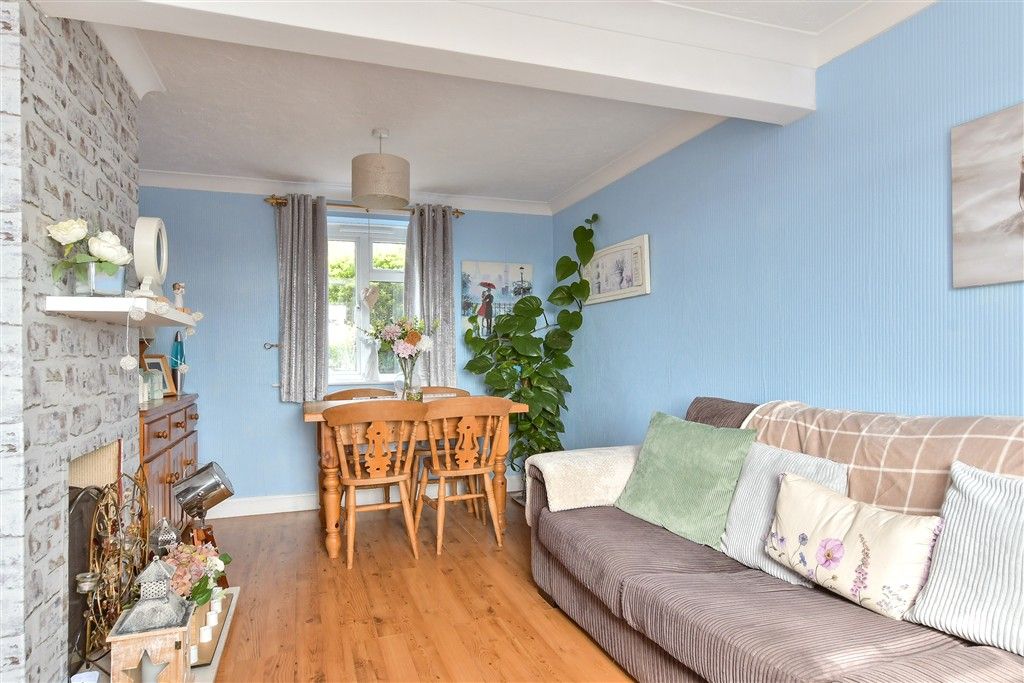 Property photo 3 of 10 Lounge