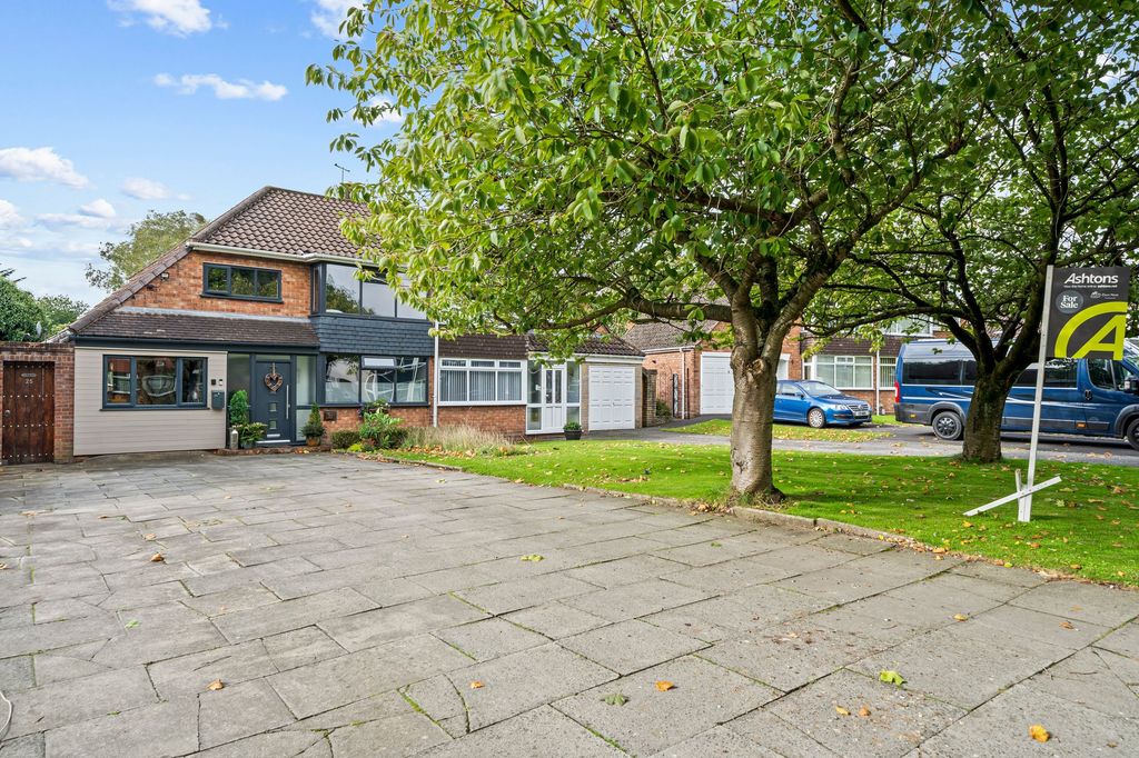 Property photo 1 of 37