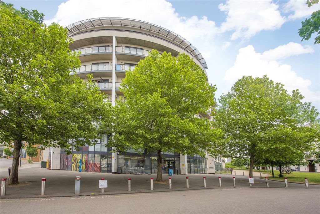 Property photo 2 of 6 Picture No. 13