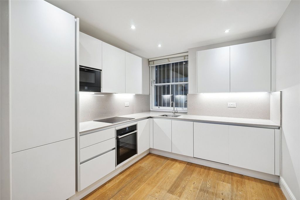 Property photo 2 of 22 Picture No. 27