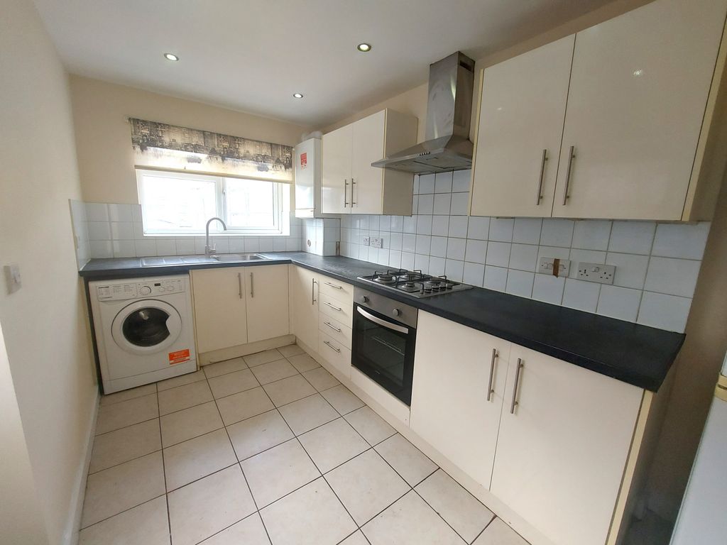 Property photo 2 of 11 Gallery