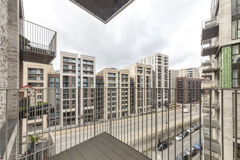 Property photo 2 of 14