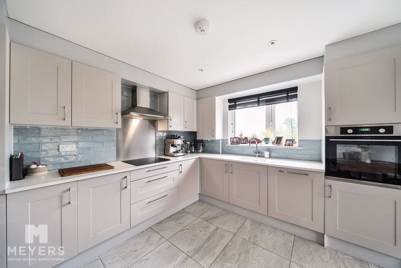 Property photo 2 of 14 Well Equipped Kitchen