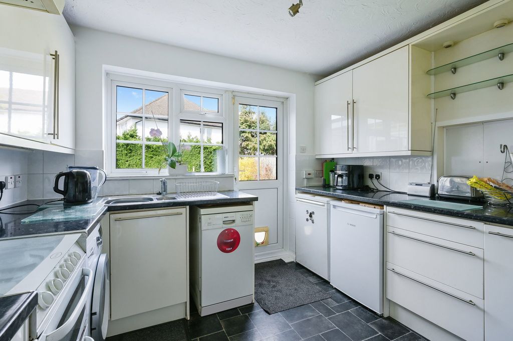 Additional image 4 of 4 bed detached house for saleBromford Close, Oxted RH8
