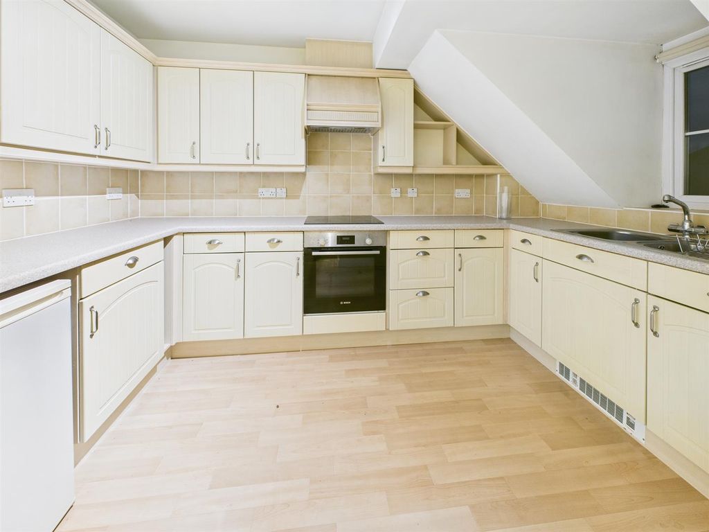 Property photo 2 of 7 Cam04063G0-Pr0162-Still009.Jpg