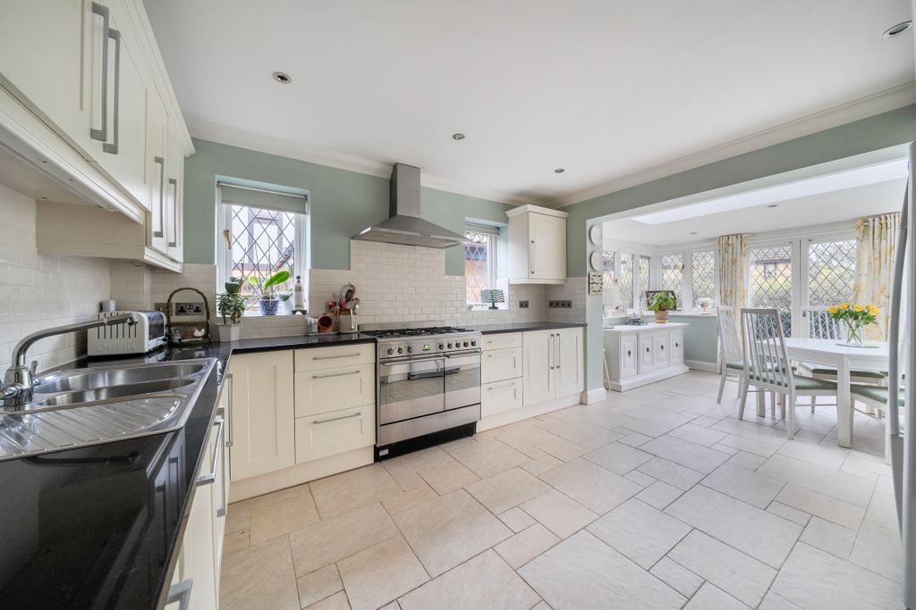 Property photo 3 of 16