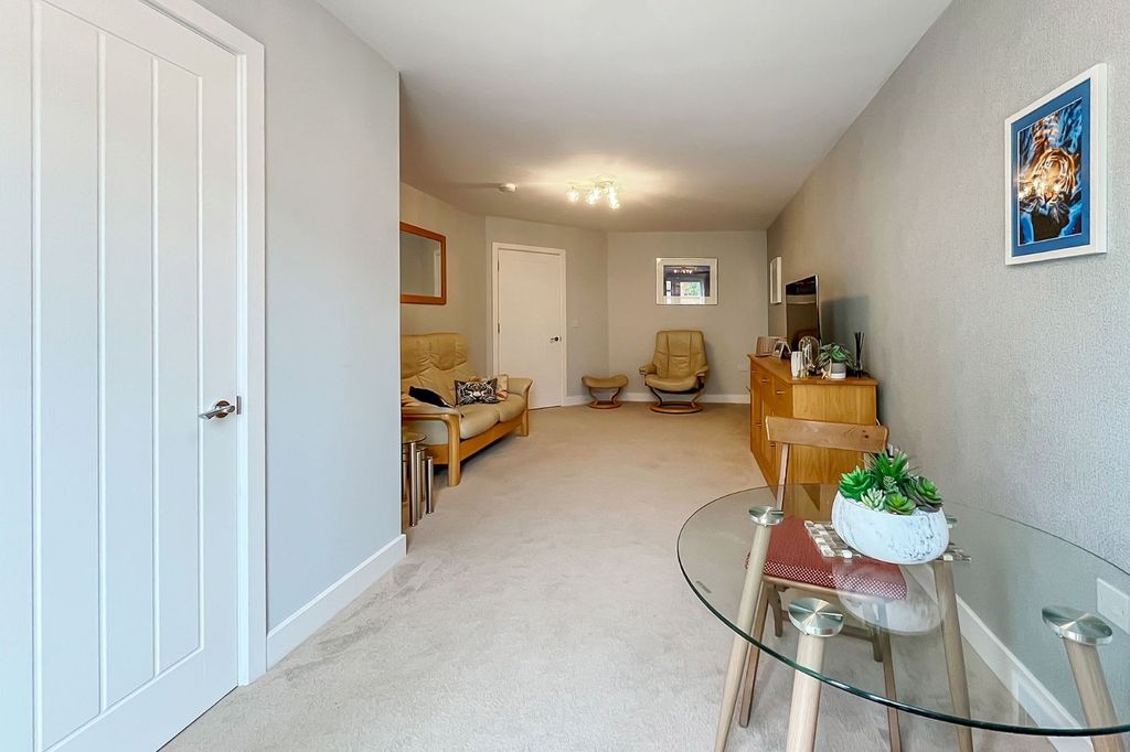 Property photo 3 of 18 Picture No. 10