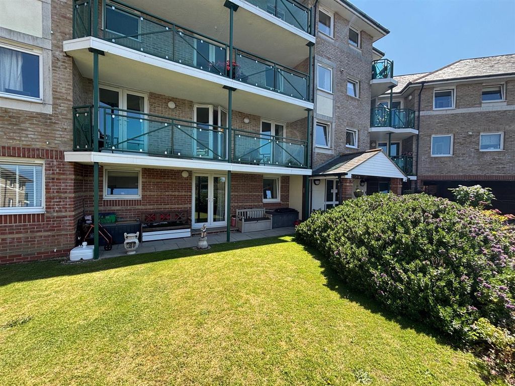 Property photo 3 of 14 Patio And Communal Gardens.Jpg