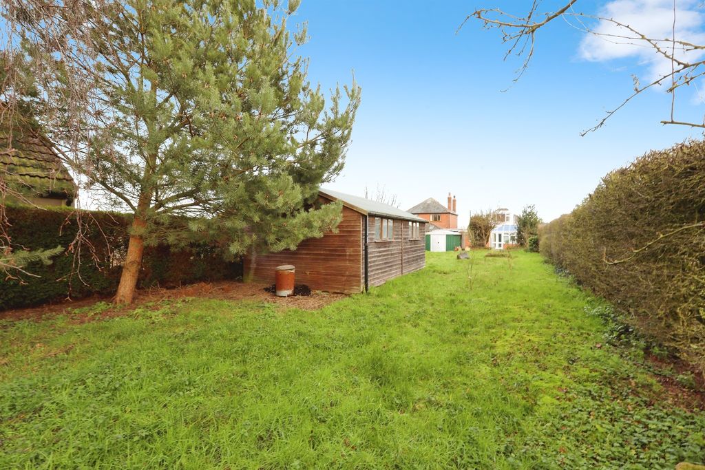 Property photo 2 of 20