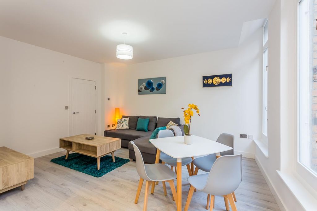 Property photo 3 of 9 Flat 1 (5).Jpg