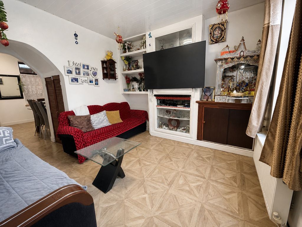 Property photo 3 of 22