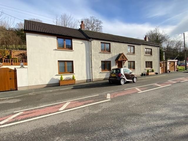 Property photo 2 of 46 Picton38.Jpg