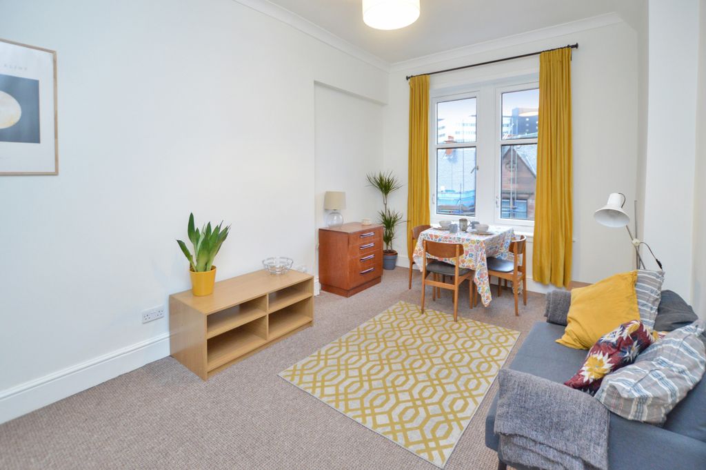 Property photo 2 of 14 Lounge/ Dining Room