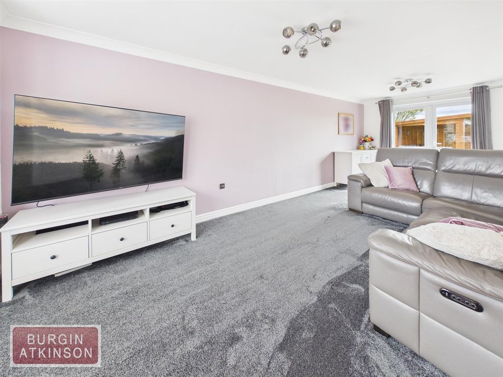 Property photo 3 of 42 Cam01619G0-Pr0196-Still024.Jpg