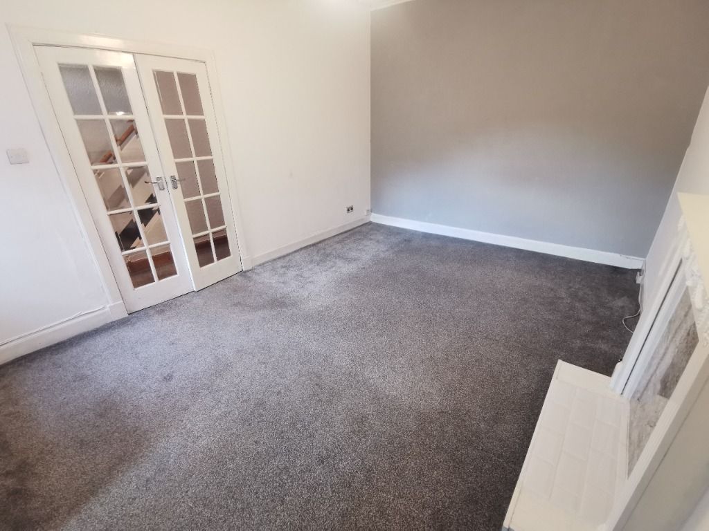 Property photo 3 of 27