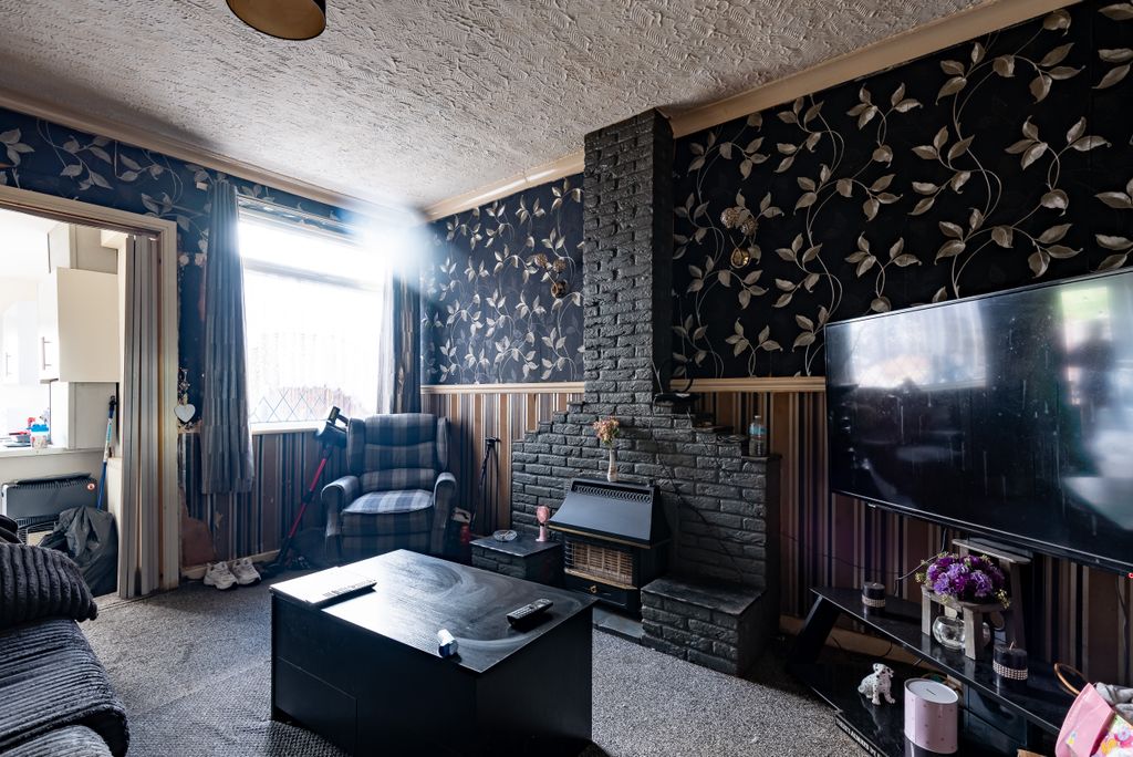 Property photo 3 of 13