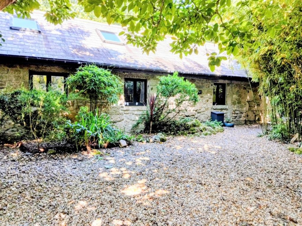 Property photo 2 of 27