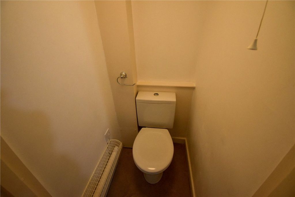 Property photo 3 of 8 Picture No. 13