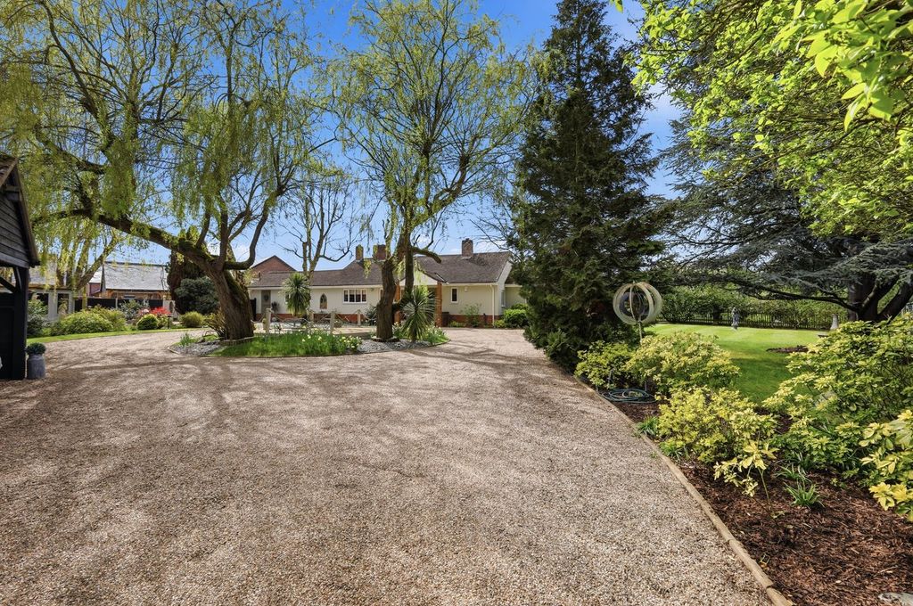 Property photo 3 of 47