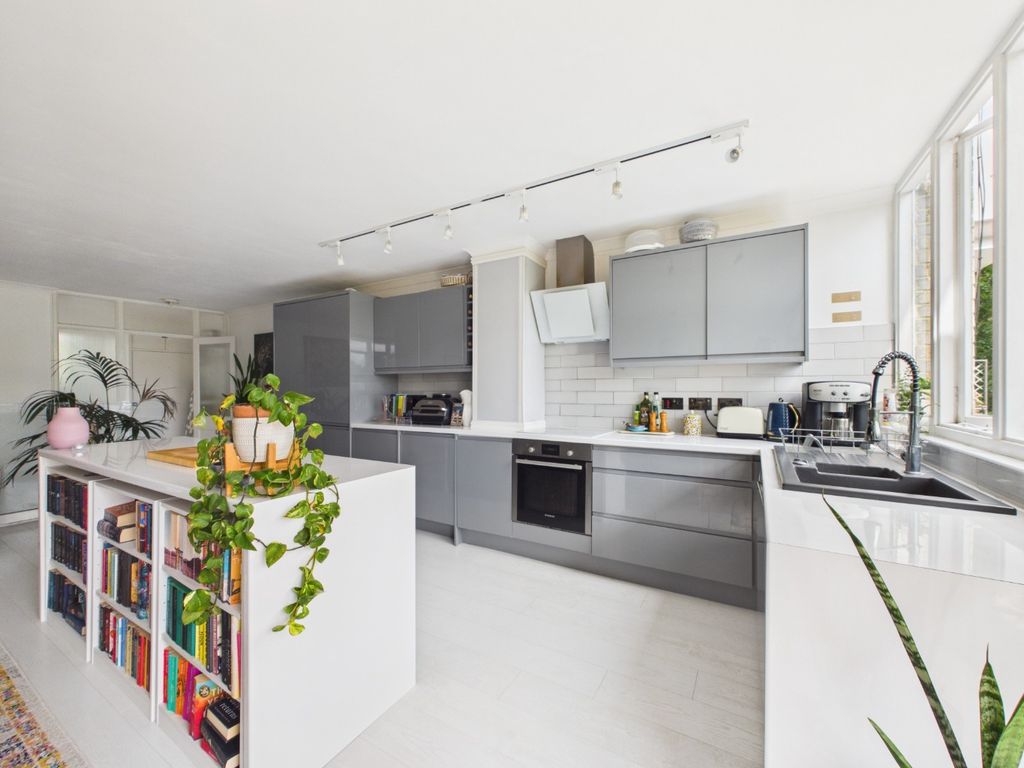 Property photo 1 of 22 5244280