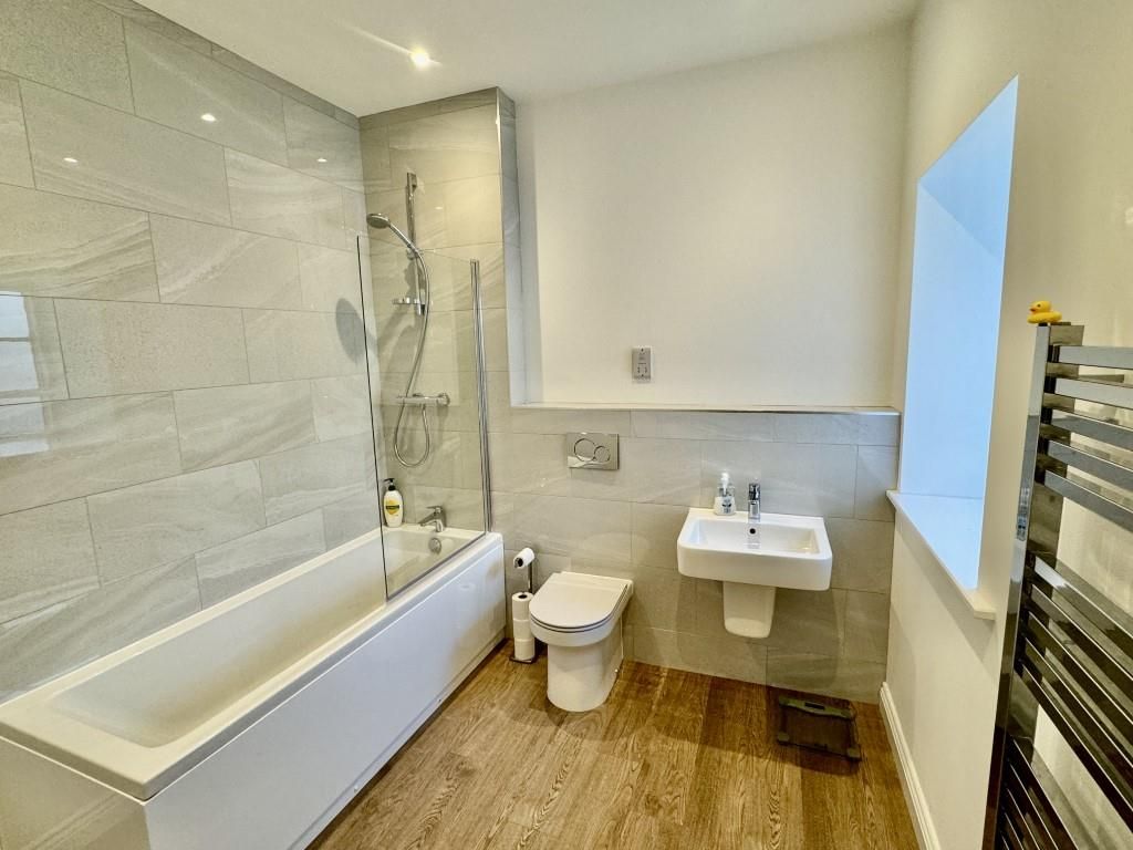 Property photo 3 of 12 Main Bathroom