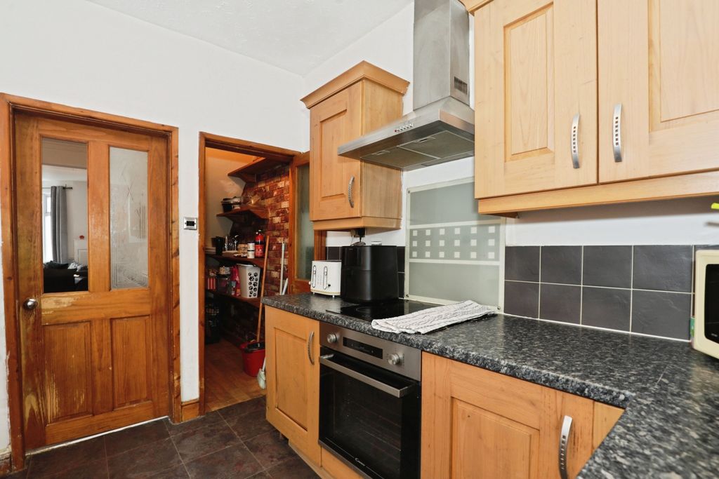 Property photo 2 of 15