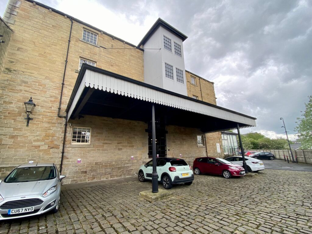 Property photo 1 of 9