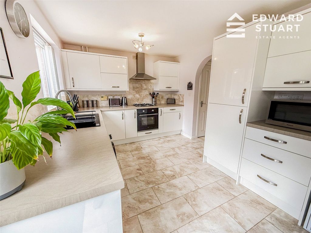 Property photo 3 of 13 Picture No. 12