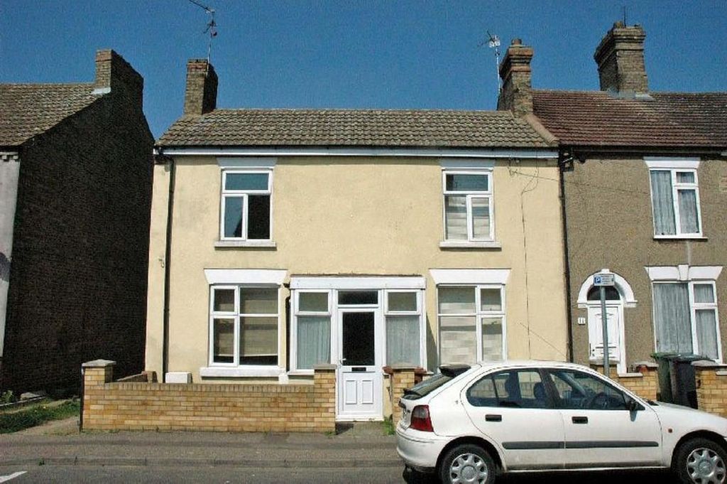 Property photo 1 of 3